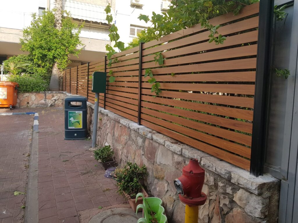 גדרות ושערים מאלומיניום