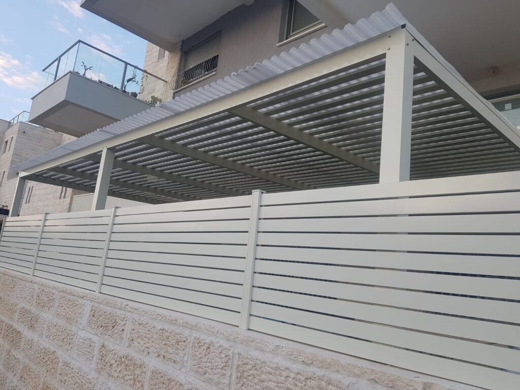 גדרות ושערים מאלומיניום