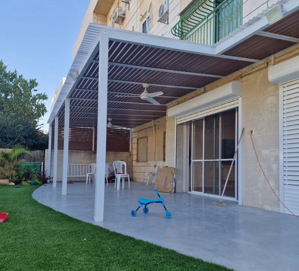 פרגולה דגם הייטק