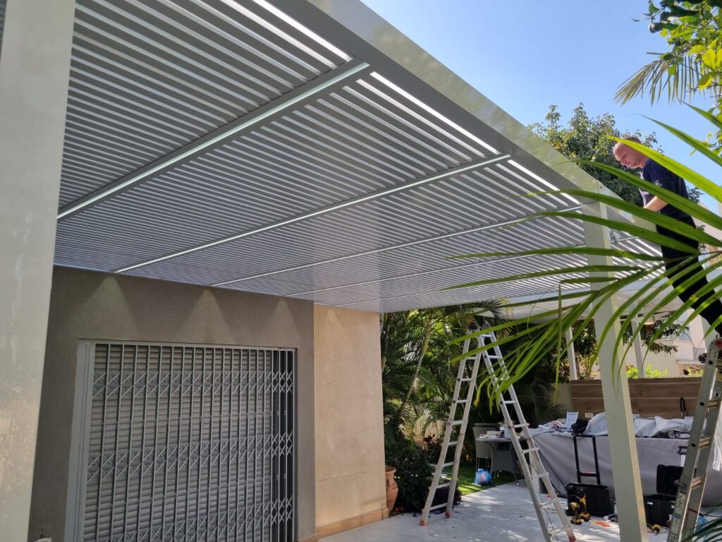 פרגולה דגם הייטק