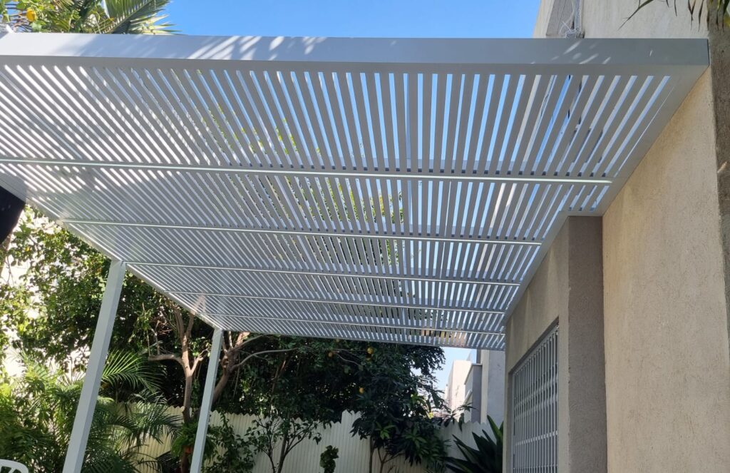 פרגולה דגם הייטק