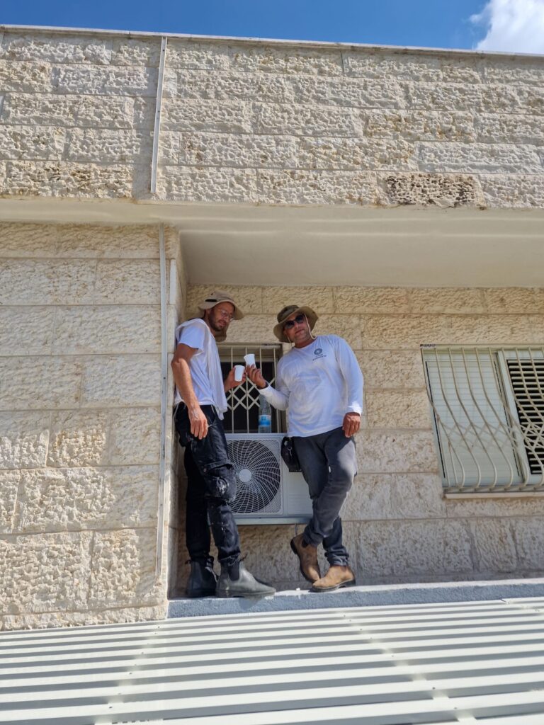 הצוות של מגן בנייה